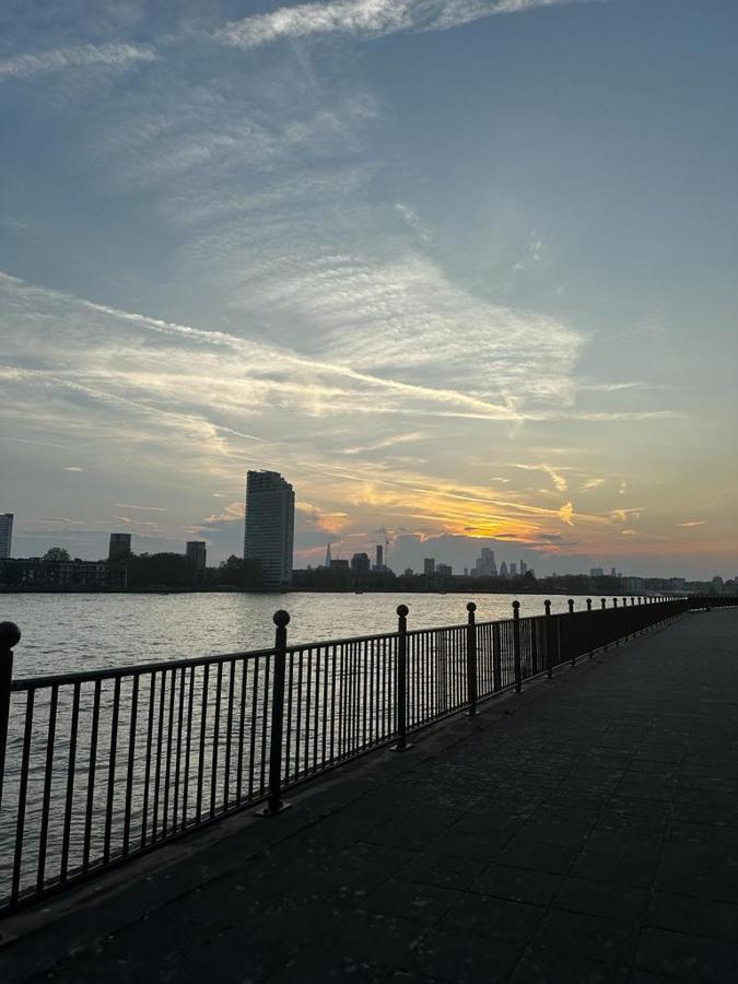 Riverside Premium En Suite Double Room E14 Londres Exterior foto